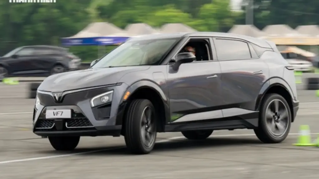 10 ô tô bán chạy nhất Việt Nam tháng 3.2026: VinFast, Mitsubishi áp đảo