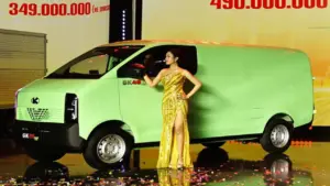 Mẫu xe tải van điện mới giá 490 triệu đồng của Kim Long Motor Huế có gì?