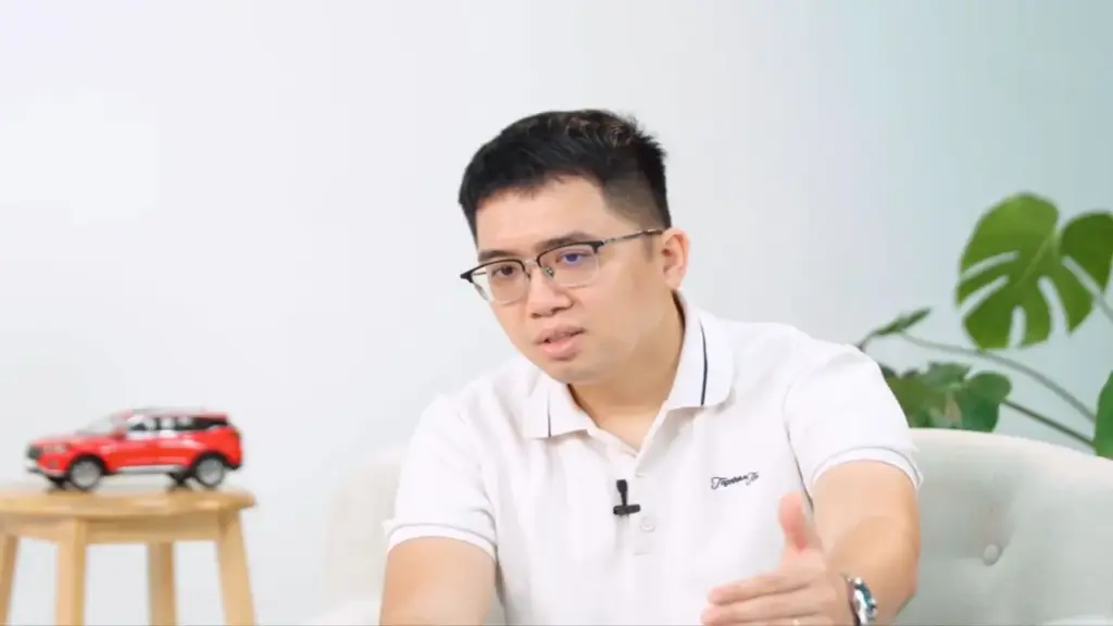 'Người Việt nhìn phân khúc để tranh cãi, nhìn giá để mua xe'