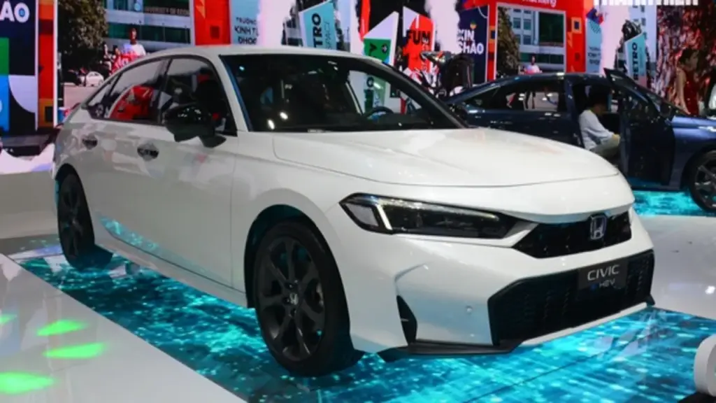 Sedan hạng C dưới 900 triệu: Mazda3 chiếm 60%, Honda Civic bán gấp 4 lần Hyundai Elantra