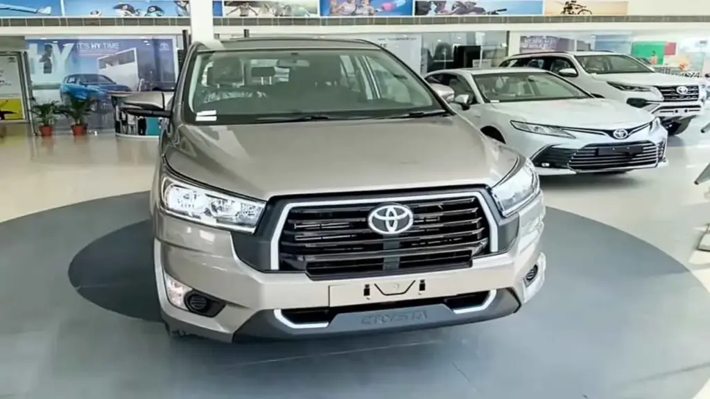 Toyota Innova sắp bị khai tử, thay bằng Innova Cross hybrid giá rẻ, lược bớt nhiều trang bị