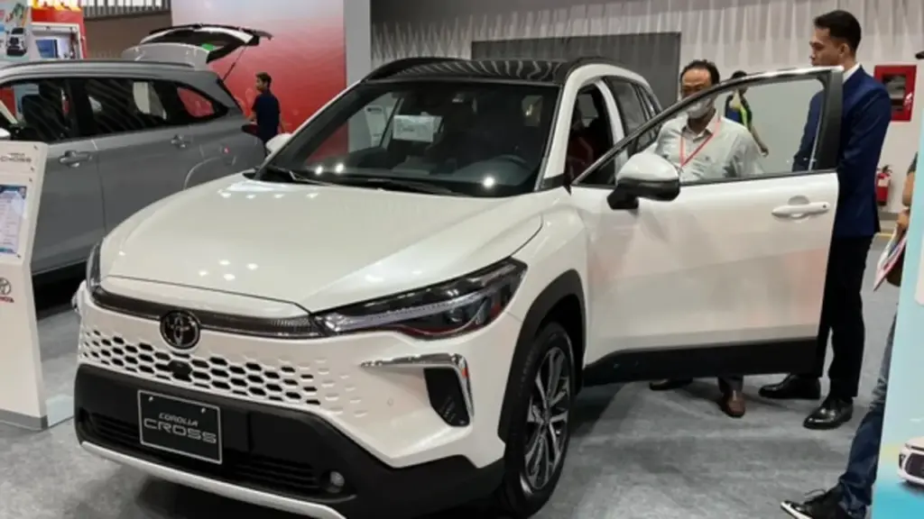 Ô tô hybrid Nhật Bản chiếm ưu thế dù sức mua giảm, Corolla Cross HEV dẫn đầu