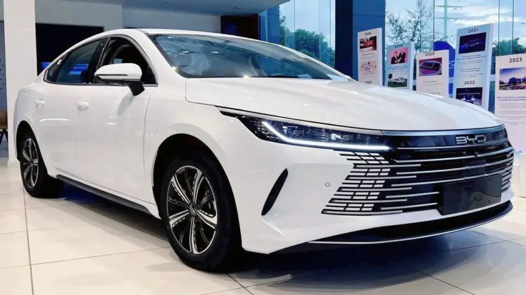 Tin tức giá xe: BYD Seal 5 giảm tới 70 triệu, xe PHEV đấu Honda Civic bằng giá thực tế còn 626 triệu