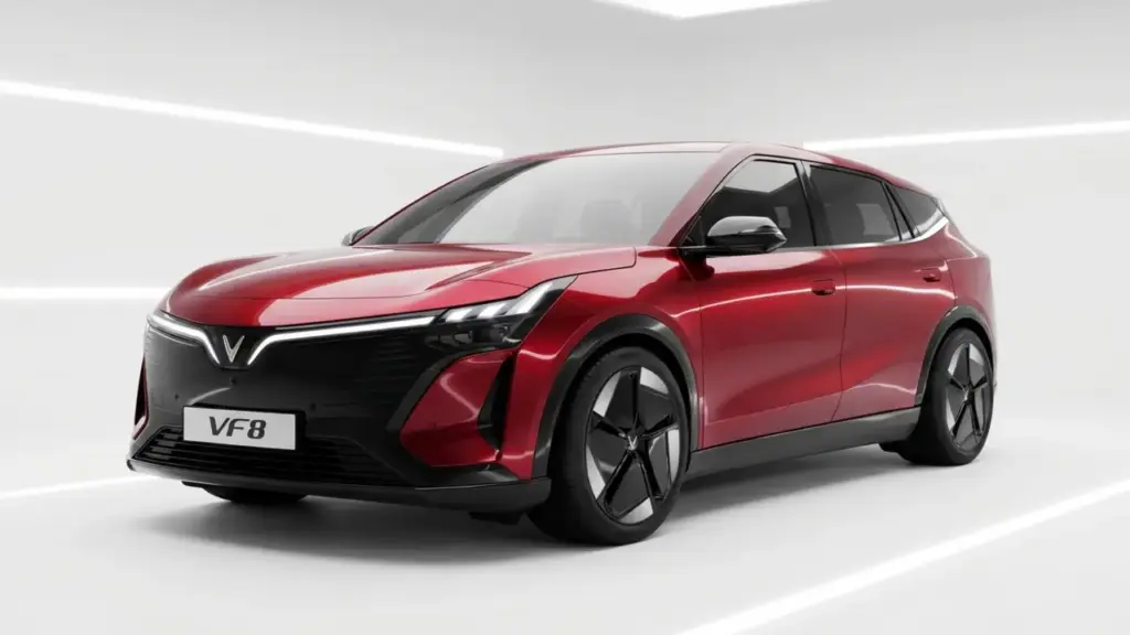 VinFast VF 8 thế hệ mới ra mắt: Giá 999 triệu, chạy 500km/sạc, đi đường xấu êm hơn