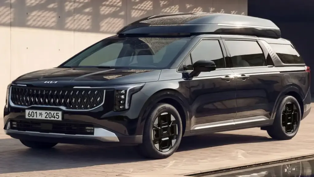 Kia Carnival có thêm phiên bản High Roof tăng không gian cabin