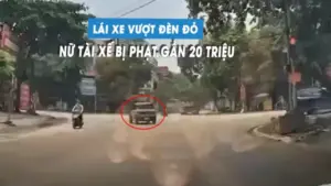 Lái ô tô vượt đèn đỏ, nữ tài xế bị phạt gần 20 triệu đồng