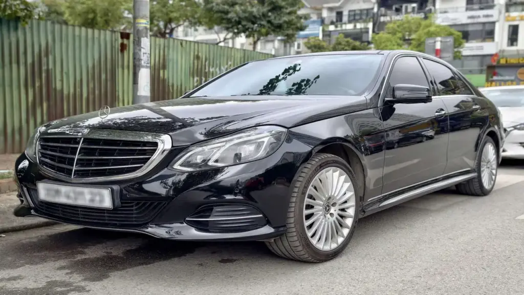 Mất trắng 245 triệu đồng vì bị lừa khi đi mua chiếc Mercedes E 400 cũ
