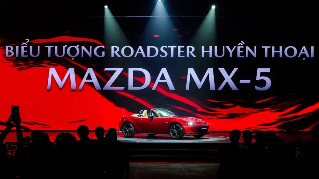 Mazda MX-5 - roadster mui trần 'vừa miếng' giá từ 1,339 tỷ đồng