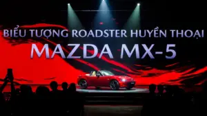 Mazda MX-5 - roadster mui trần 'vừa miếng' giá từ 1,339 tỷ đồng