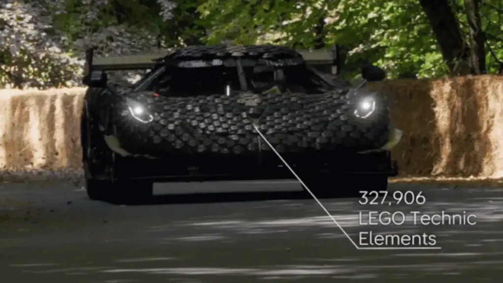 Siêu xe Koenigsegg bằng lego đạt tốc độ hơn 110 km/h
