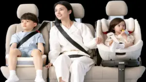 Vì sao không nên để trẻ em ngồi hàng ghế trước trên ô tô?