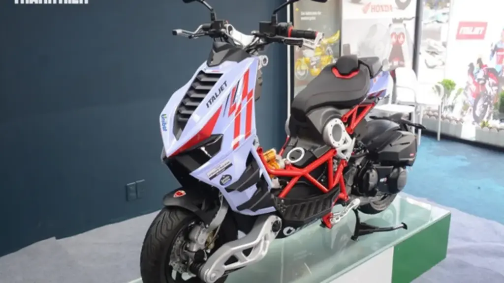 Xe tay ga Italjet Dragster 300 Gresini Edition về Việt Nam 40 chiếc, giá 225 triệu