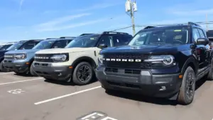 CEO Ford kêu gọi phạt các hãng nhập khẩu quá nhiều xe