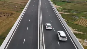 Cục CSGT: Không có khái niệm vượt xe trên đường cao tốc