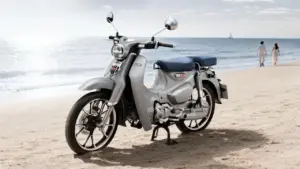 Honda Super Cub có bản mới bắt mắt hơn, phanh ABS, dùng được xăng sinh học
