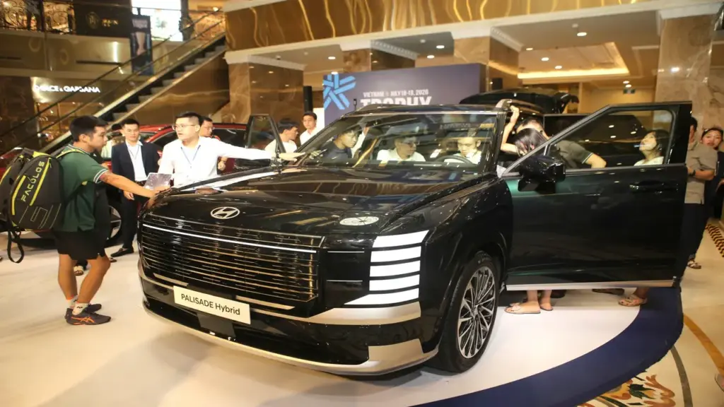 Hyundai Palisade thế hệ mới bất ngờ được trưng bày tại Hà Nội
