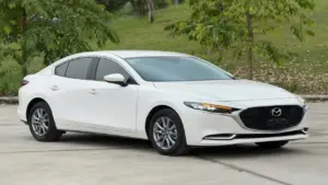 Mazda3 lẻ loi tại phân khúc sedan hạng C