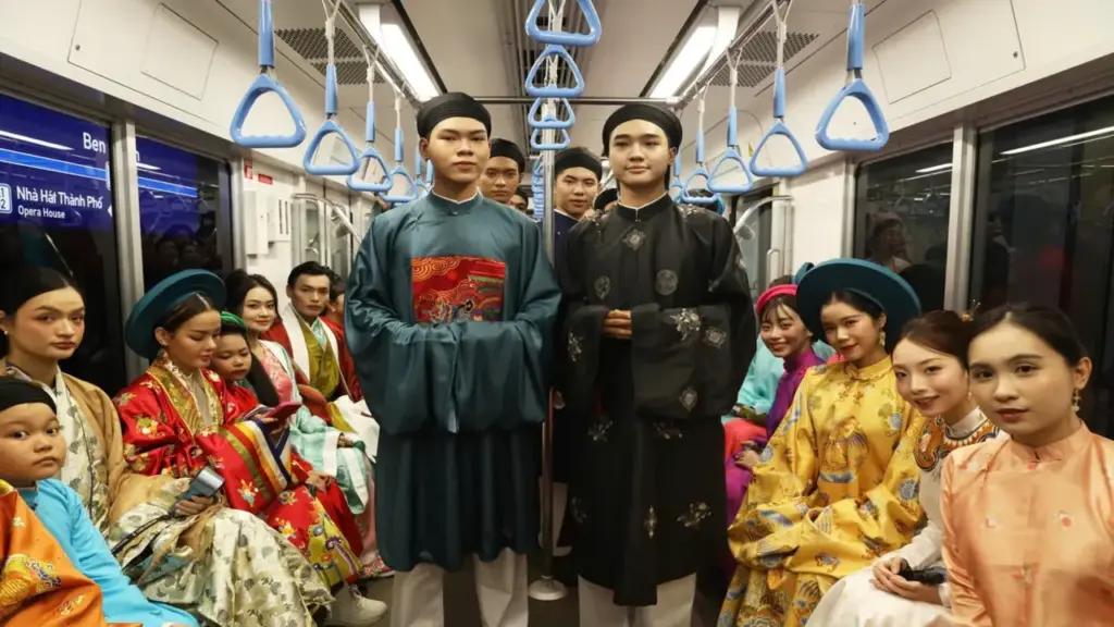 Miễn phí metro số 1 ngày kỷ niệm thành phố Sài Gòn - Gia Định mang tên Chủ tịch Hồ Chí Minh