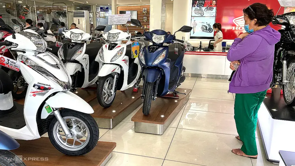 Người Việt tăng mua xe máy xăng nửa đầu năm 2026