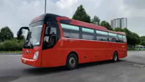 Xe khách chỉ có một cửa lên xuống liệu có an toàn?