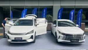 Xu hướng chuyển từ xe xăng sang ô tô điện chạy dịch vụ đang diễn ra nhanh